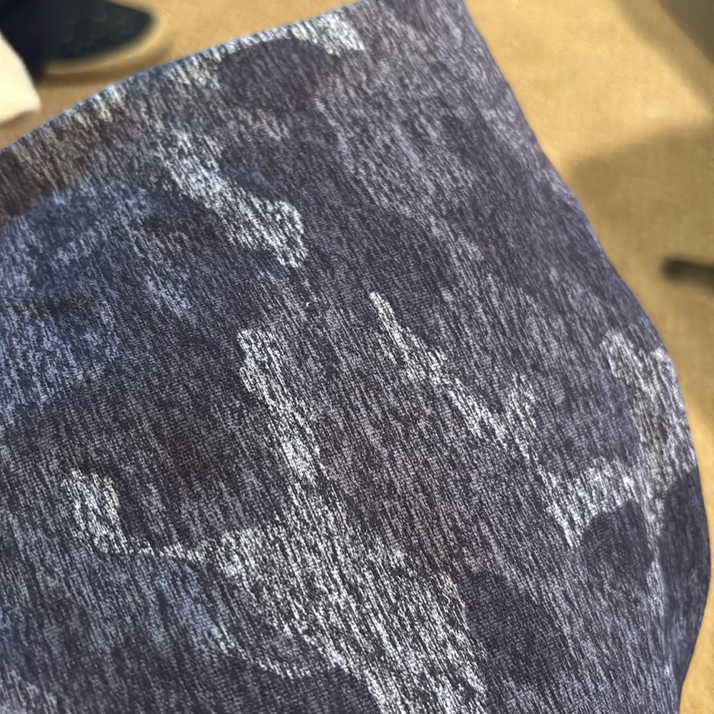 Lululemon Camouflage Vinyasa Scarf - NWT (e7)